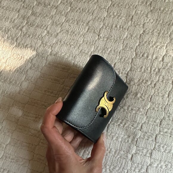 Gently Used Celine Small Flap Wallet Triomphe in Shiny Calfskin - Picture 2 of 7